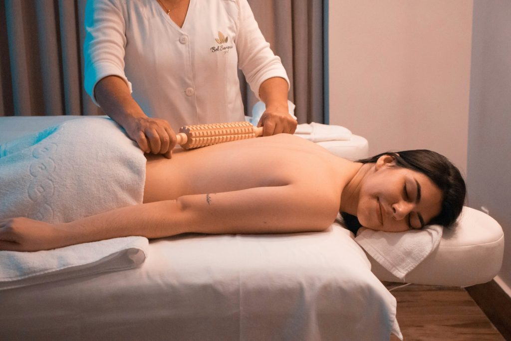 Best of FOCO 4 woman massaged